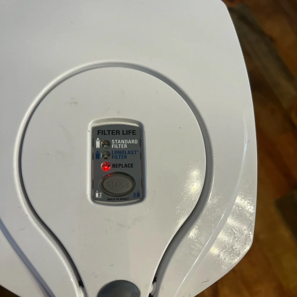 Brita White Water Filter Pitcher - Picture 3 of 7